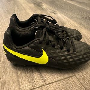 Nike cleats for kids
